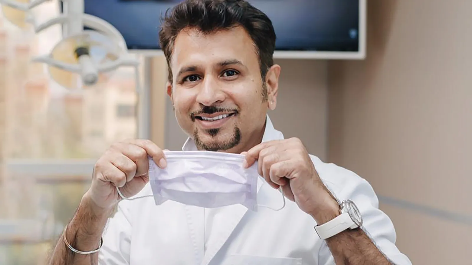 Dr. Kapil Khurana: Pioneer of Cosmetic Dentistry in The UAE