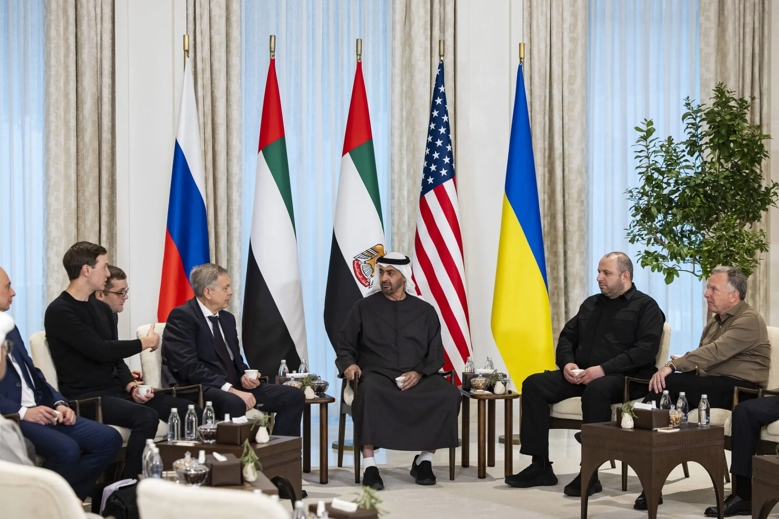 UAE President meets heads of delegations participating in US-Russia-Ukraine trilateral talks
